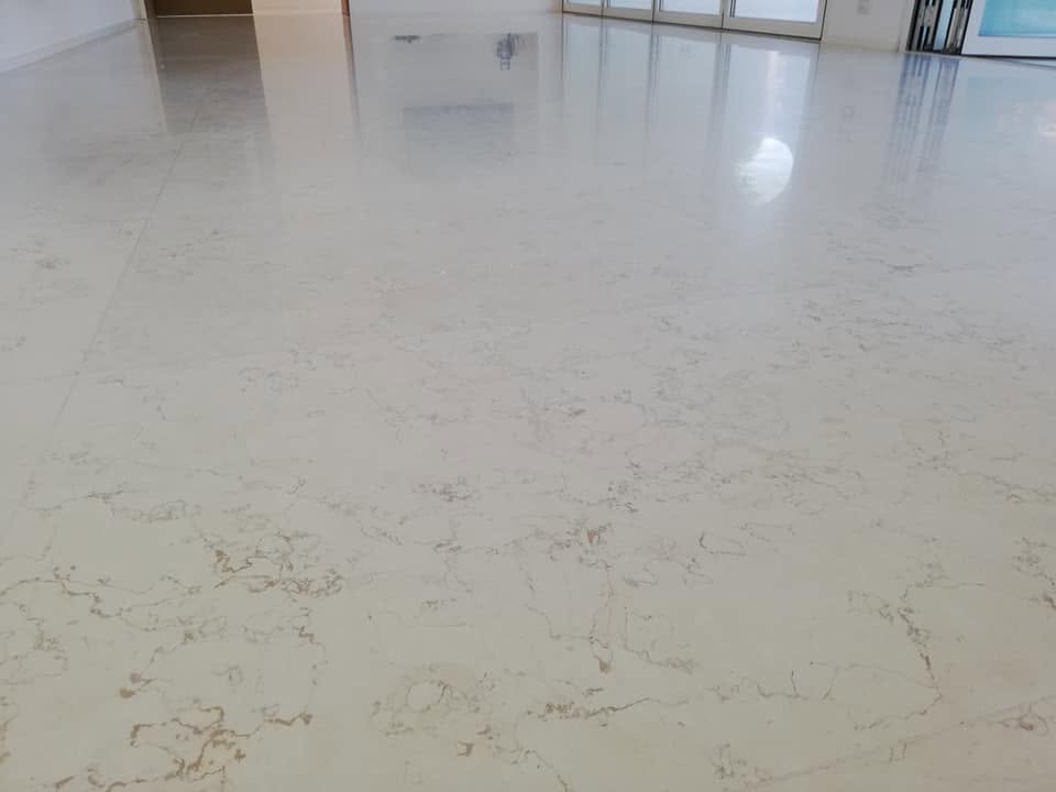 Pavimento interno in Biancone di Asiago